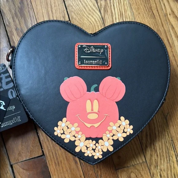 Loungefly Mickey Minnie Disney Ghost Heart-Shaped Halloween Crossbody Bag - Picture 3 of 3